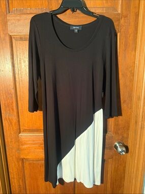 Karen Kane Black and White Diagonal Midi Dress